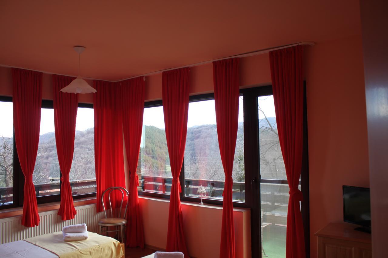 Guest House Daskalov Chervena Lokva Exteriér fotografie