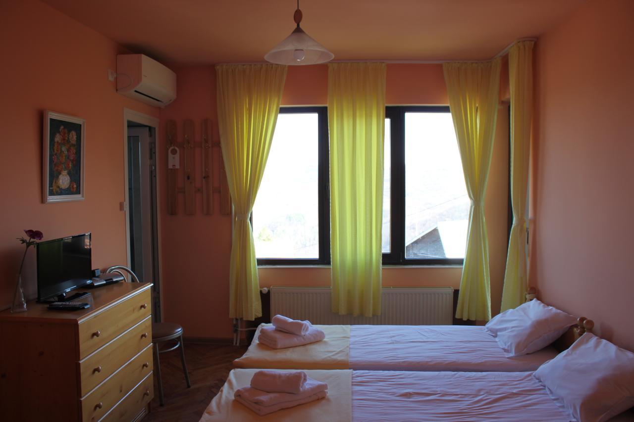 Guest House Daskalov Chervena Lokva Exteriér fotografie